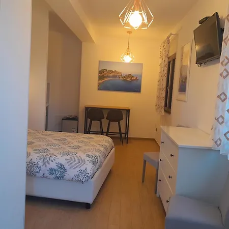 Bed and Breakfast Elegant Mini Appartments Floridia Close To The Center Private Parking Ταορμίνα
