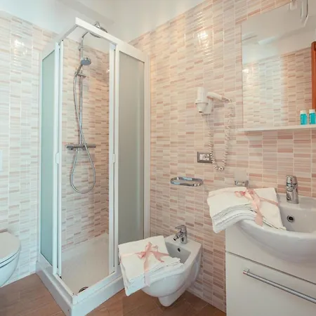 Elegant R&b Floridia Bed & Breakfast *