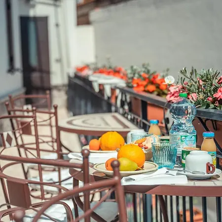 Frühstückspension Elegant Mini Appartments Floridia Close To The Center Private Parking Taormina