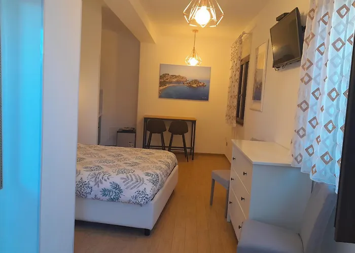 Bed and Breakfast Elegant Mini Appartments Floridia Close To The Center Private Parking Ταορμίνα